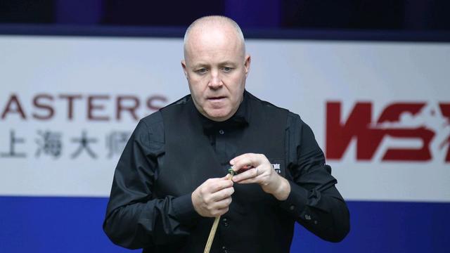 篮球CBA赛场出现冲突，裁判提前终止比赛